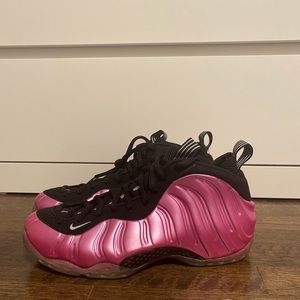 Nike Air Foamposite One Pearlized Pink